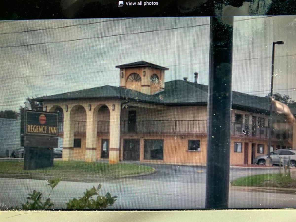 Regency Inn Fern Park Exterior foto